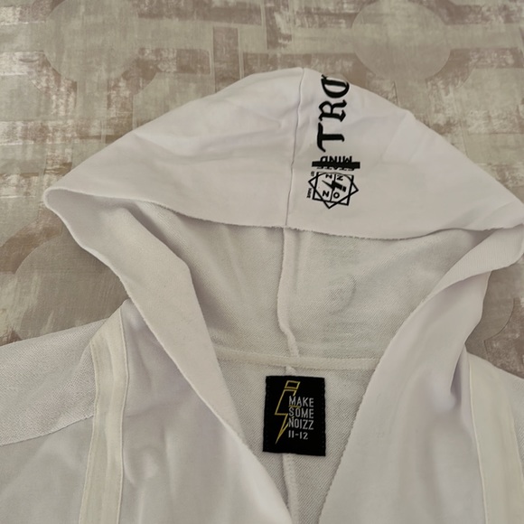 Make some NOIZZ cool Vest - Picture 3 of 7